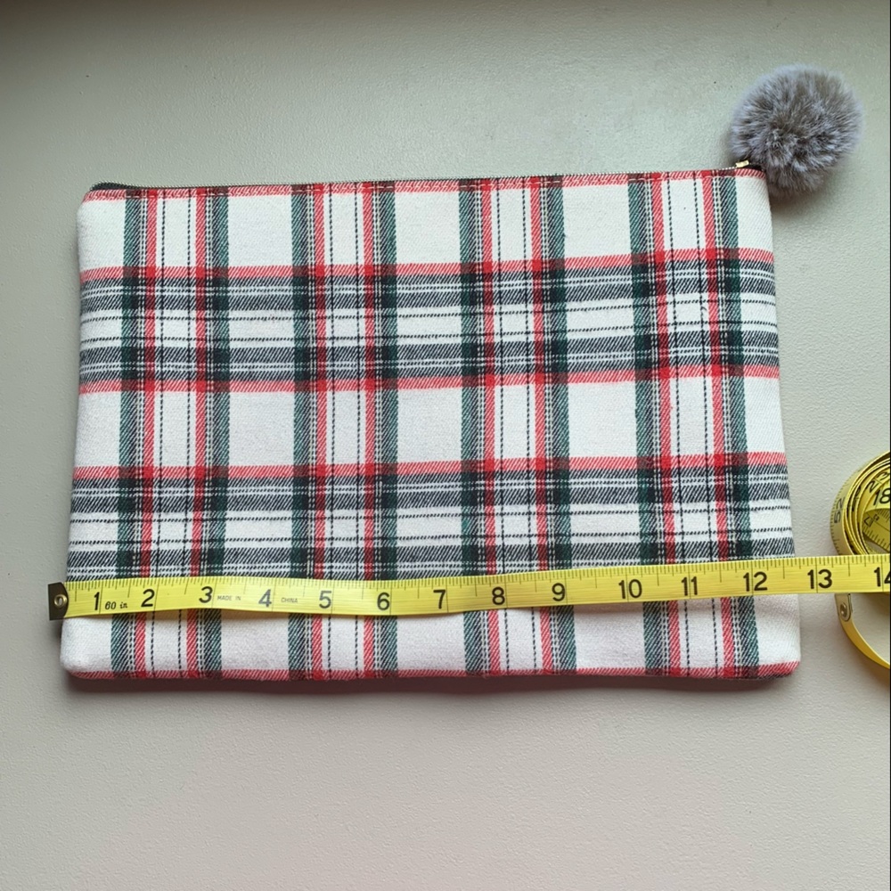 Small plaid travel bag